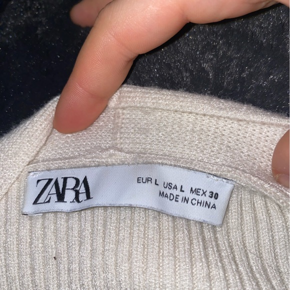 Long Knitted Cardigan - Picture 3 of 3